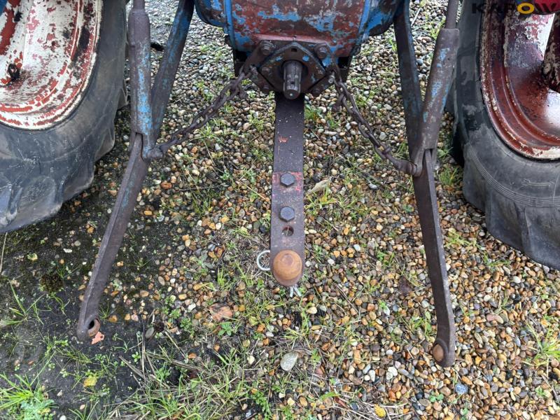 Fordson Dexta diesel traktor 29