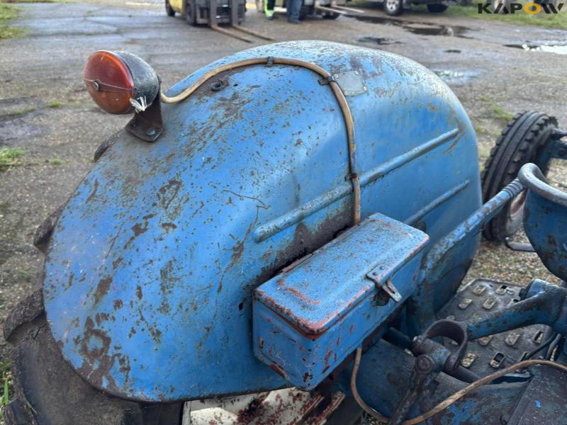 Fordson Dexta diesel traktor 32