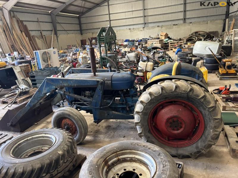Fordson Dexta med frontlæsser 7