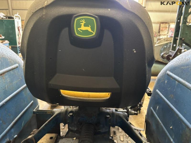 Fordson Dexta med frontlæsser 36