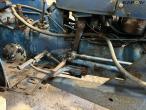 Fordson Dexta med frontlæsser 24
