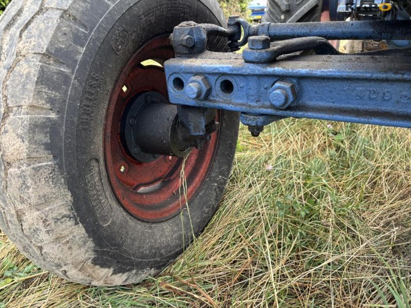 Fordson Rower Major traktor 10