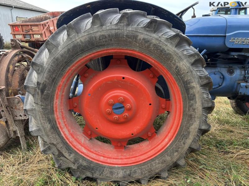 Fordson Rower Major traktor 21