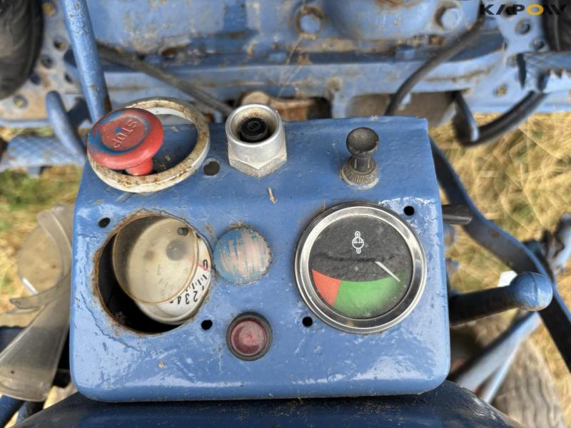 Fordson Rower Major traktor 40