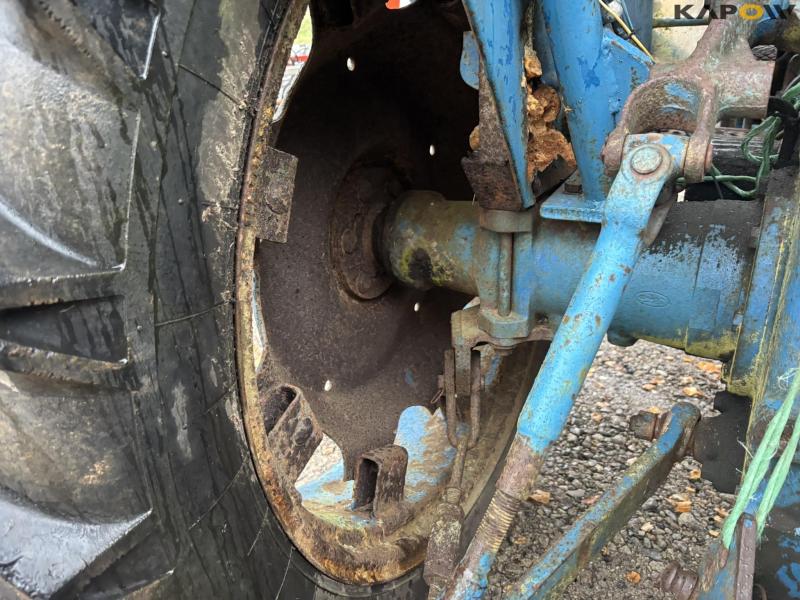 Fordson Super Major 2 WD traktor 32