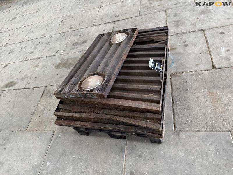 Front gril - 2 stk. 8