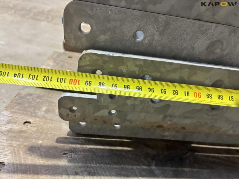 Galvaniseret stige med monteringsbeslag 17