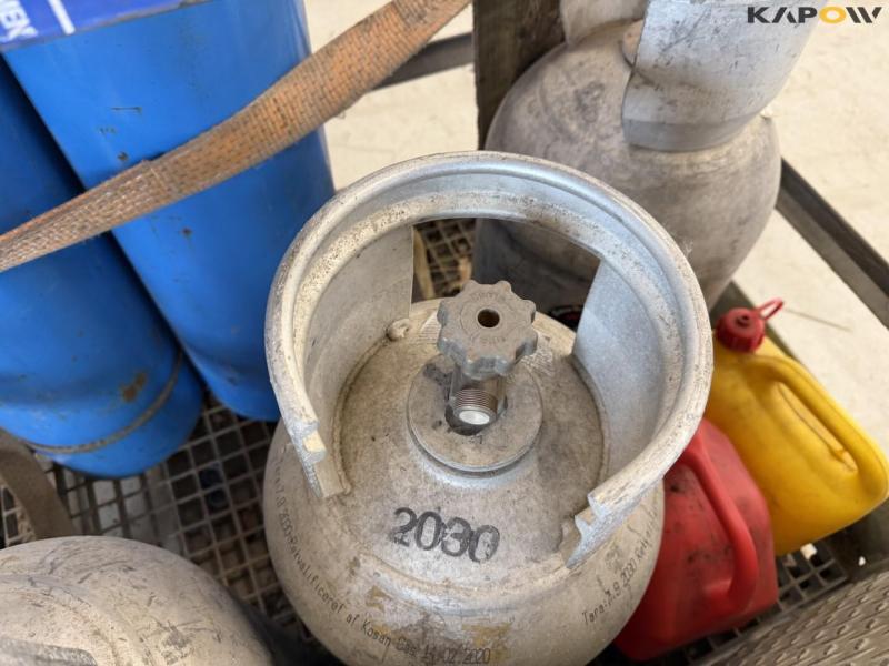 Gasflaskebue med indhold 12