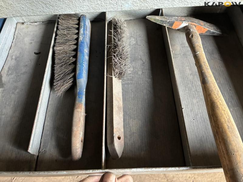 Gedore adjutant 1580 værkstedsvogne med indhold. 14