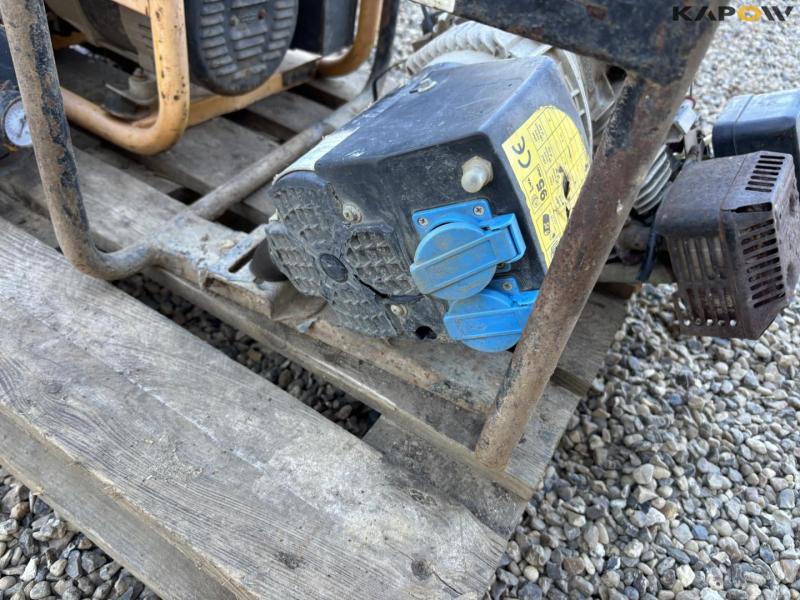 Generator og kompressor 12