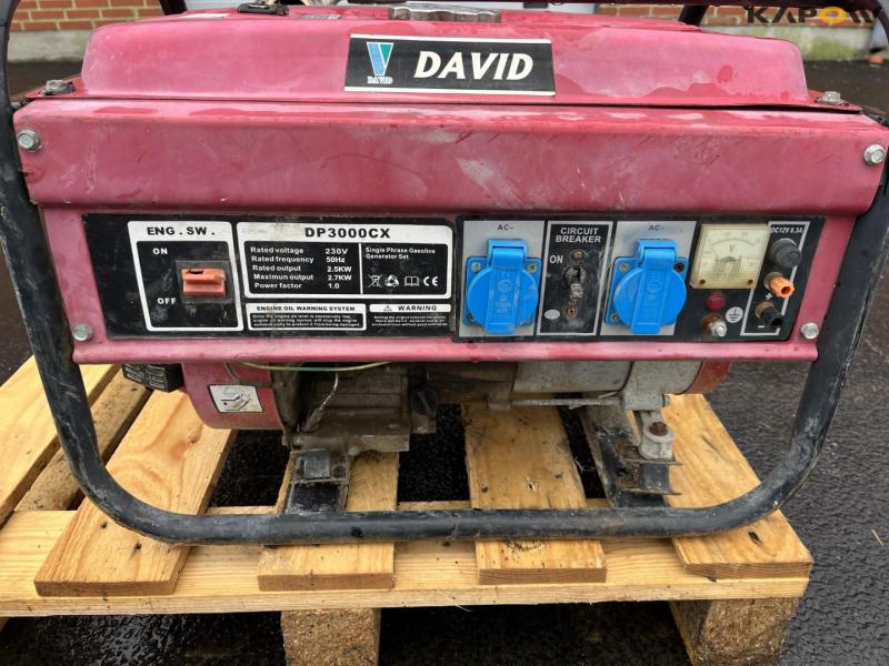 Generator og vandpumpe 13