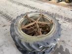 Goodyear 13.6/12-38 tvillinghjul 8
