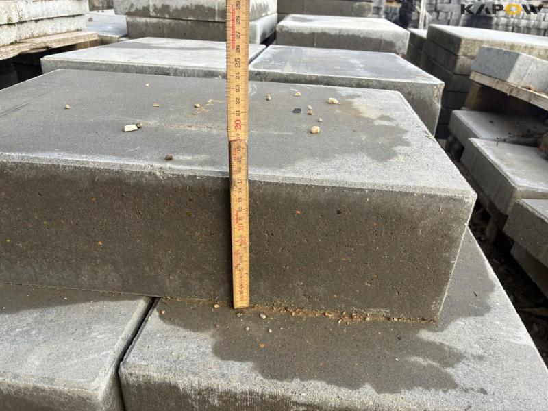 Grå betonfliser 9