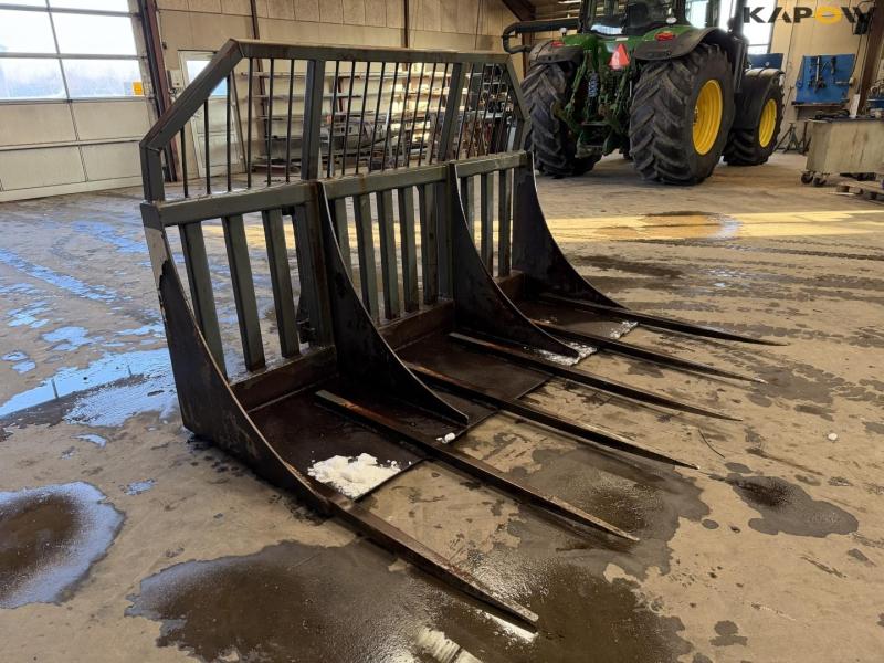 Græsgreb med Volvo hitch 3