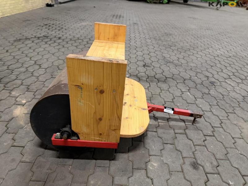 Græstomle med siddeplads 4