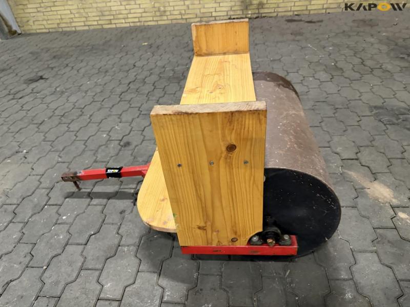 Græstomle med siddeplads 8