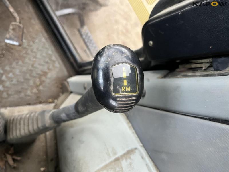 Hürlimann H-4105 frontlæsser traktor 39