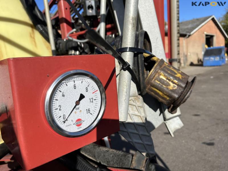 Hardi Commander 2800 trailersprøjte med 20 meter bom 18