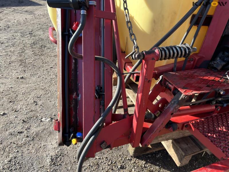 Hardi LXY 1000 sprøjte med 16 meter spredebom 11