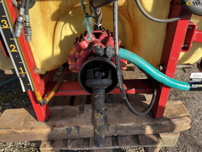 Hardi LXY 1000 sprøjte med 16 meter spredebom 18