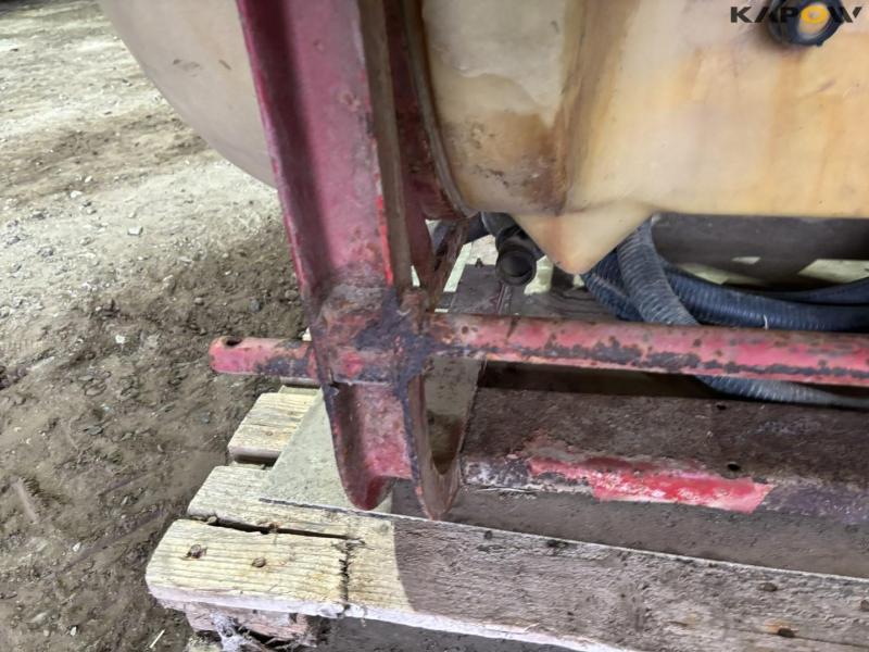 Hardi NK800 tank med slange 11