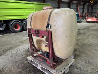 Hardi NK800 tank med slange