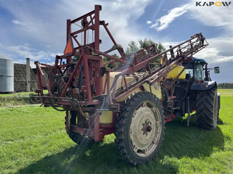 Hardi TZY2400 trailersprøjte med 20 meter bom 4