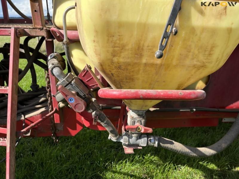 Hardi TZY2400 trailersprøjte med 20 meter bom 12