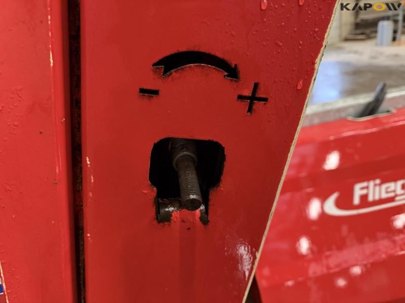 Fliegl hegnsklipper med Euro hitch 19