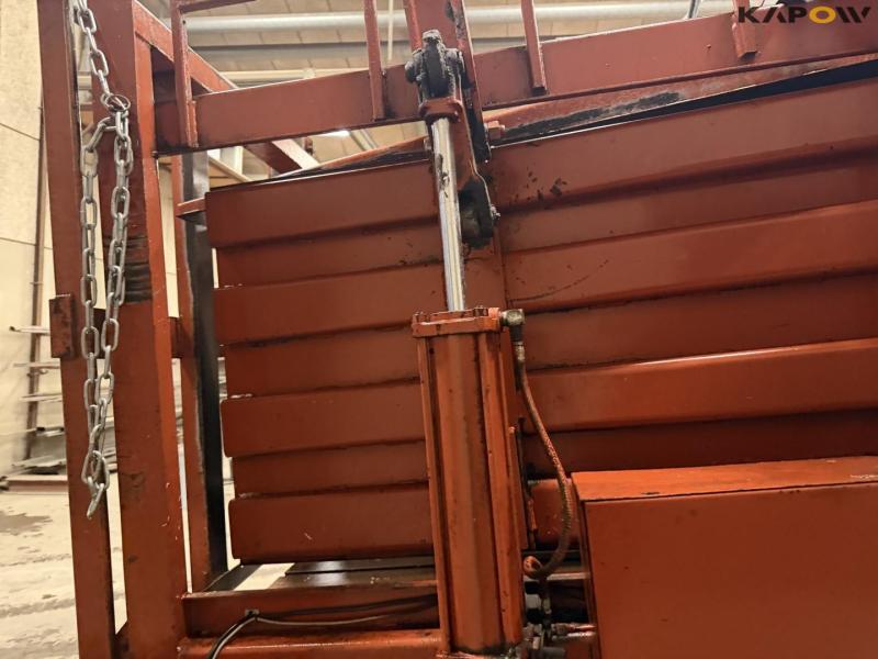 Hesston 4900 bigballe presser 16