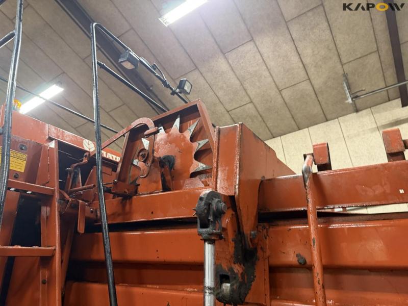 Hesston 4900 bigballe presser 21