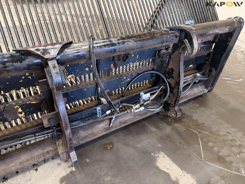 Højtip kartoffelskovl med Volvo hitch 8