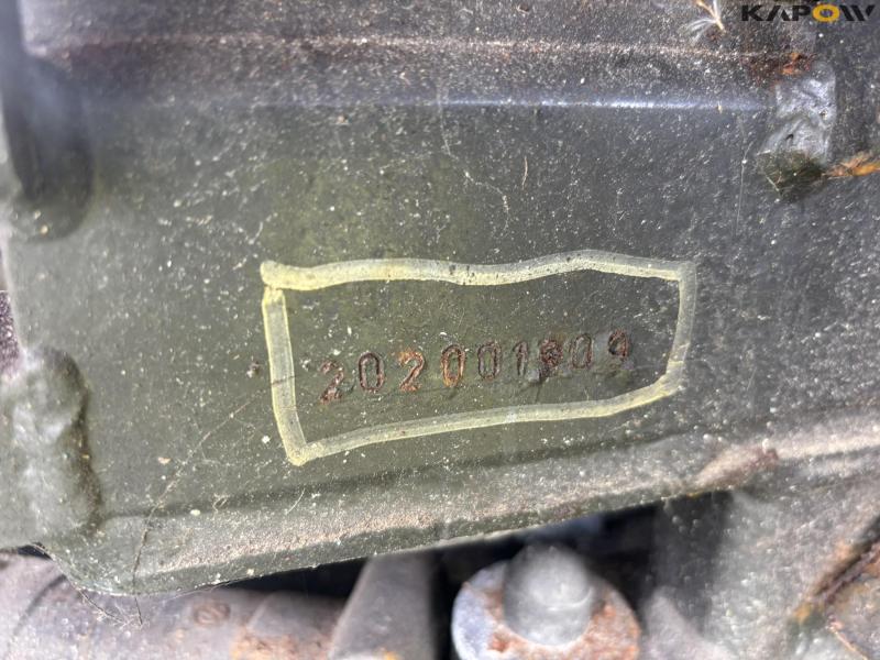 Holder C 2.34 med kost og saltudlægger 34