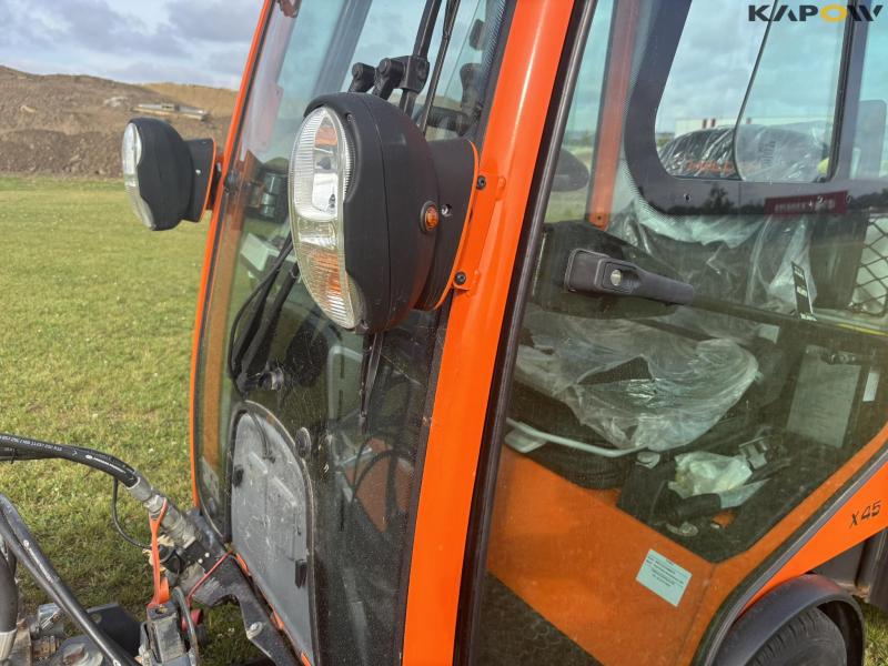 Holder X45 med kost og saltspreder 71