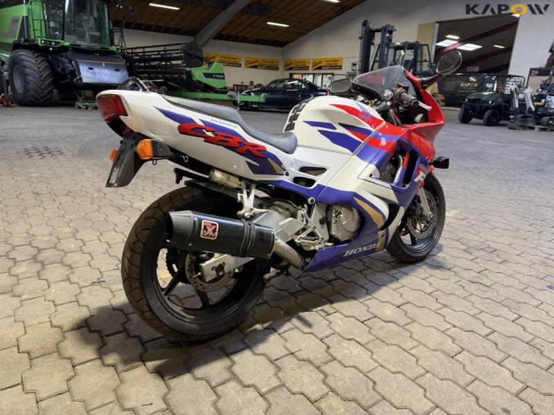Honda CBR600F motorcykel 5