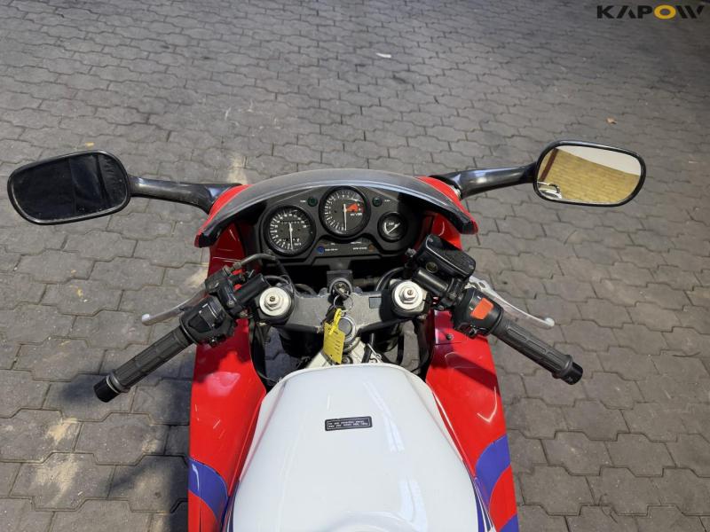 Honda CBR600F motorcykel 9