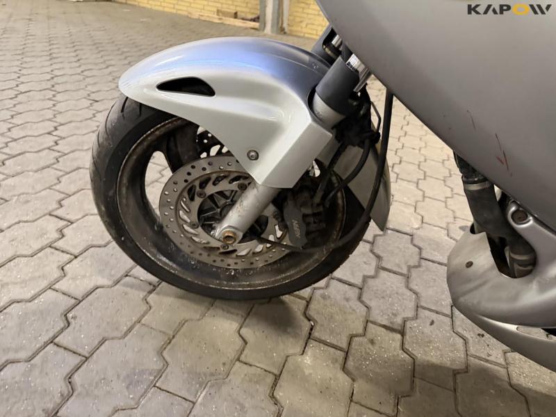 Honda RC47 motorcykel 14