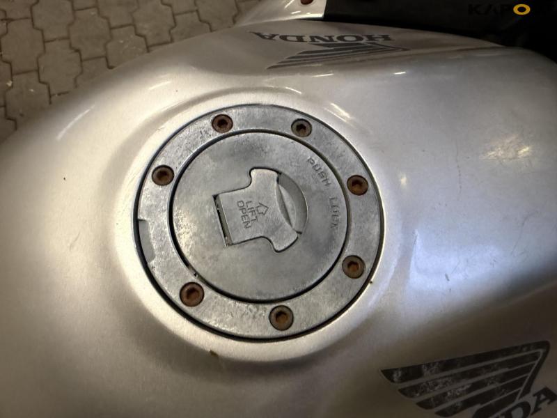 Honda RC47 motorcykel 35