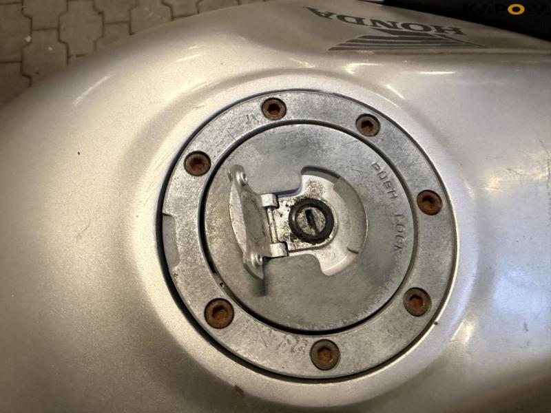 Honda RC47 motorcykel 36