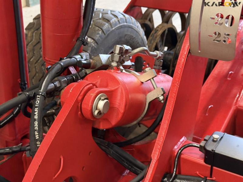 Horsch joker 8RT discharve 18