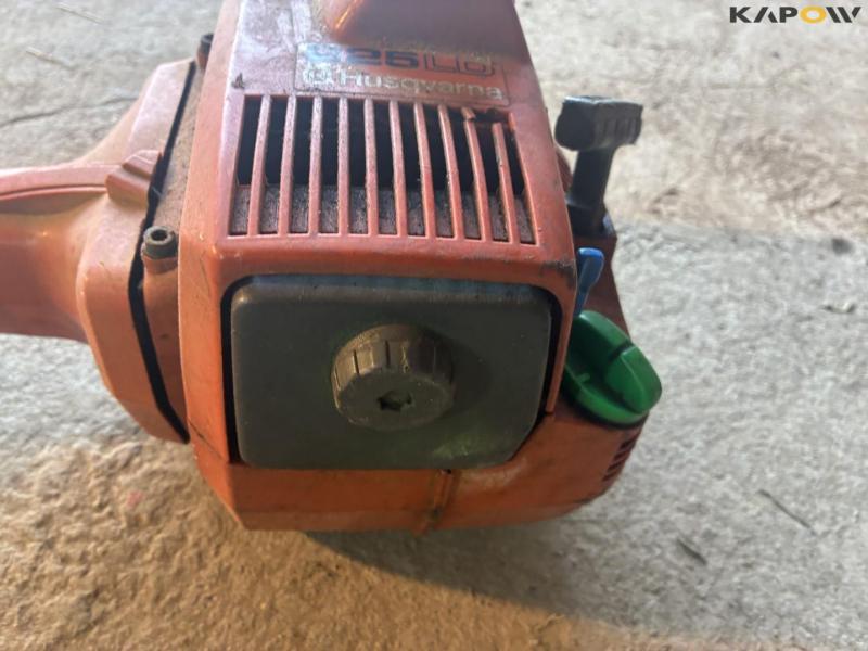 Husqvarna 225LD med hækkeklipper og sweeper 7
