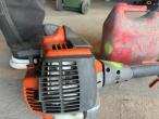 Husqvarna 325LD med kost og klipper 9