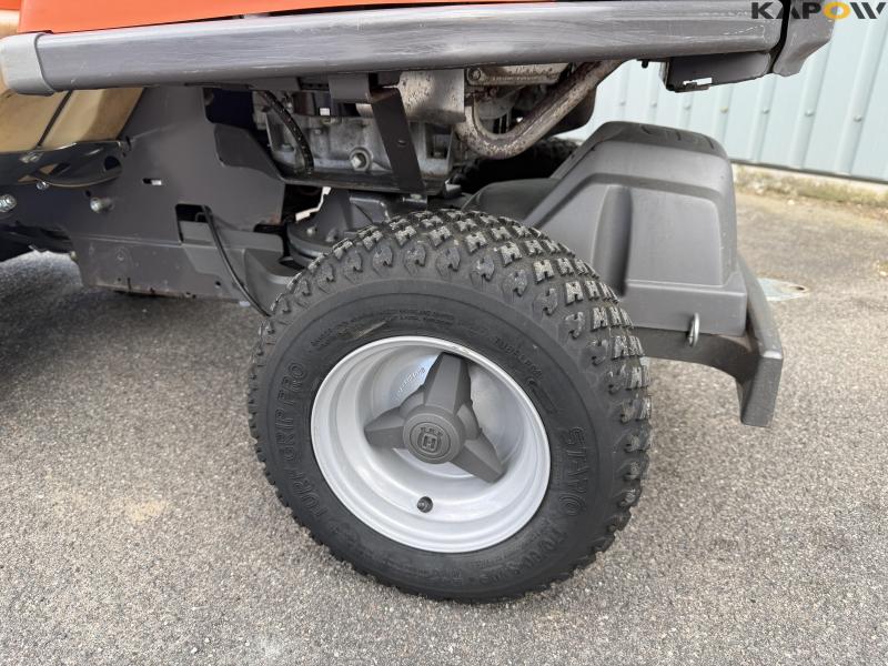 Husqvarna R214TC havetraktor 24