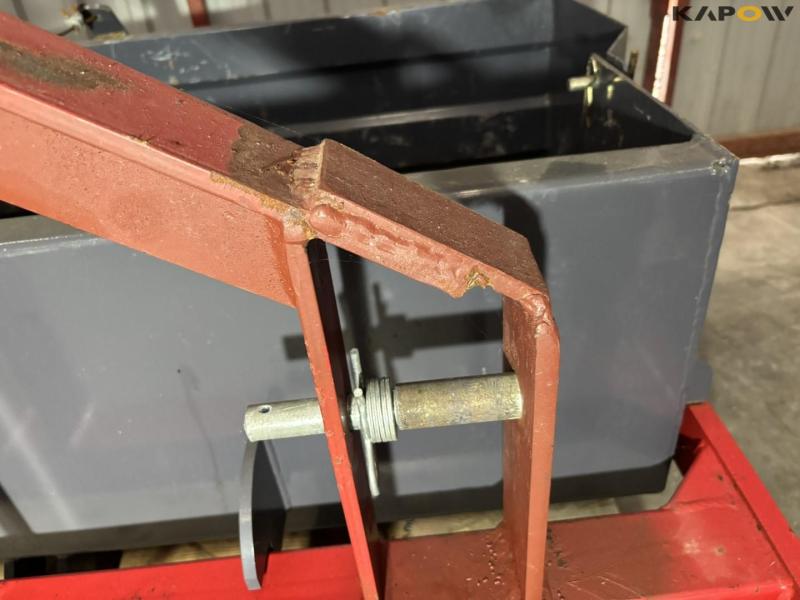 Hydraulisk bagtipskovl 11