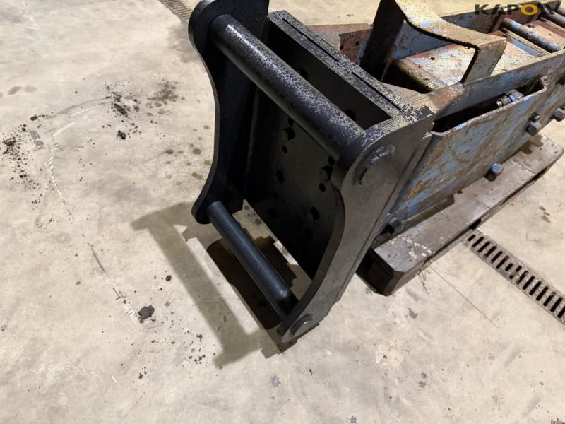 Hydraulisk hammer med S70 hitch 10