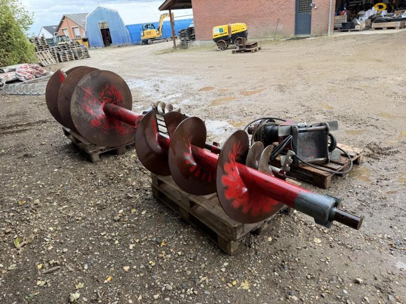 Hydraulisk jordbor med Hydrema hitch 5