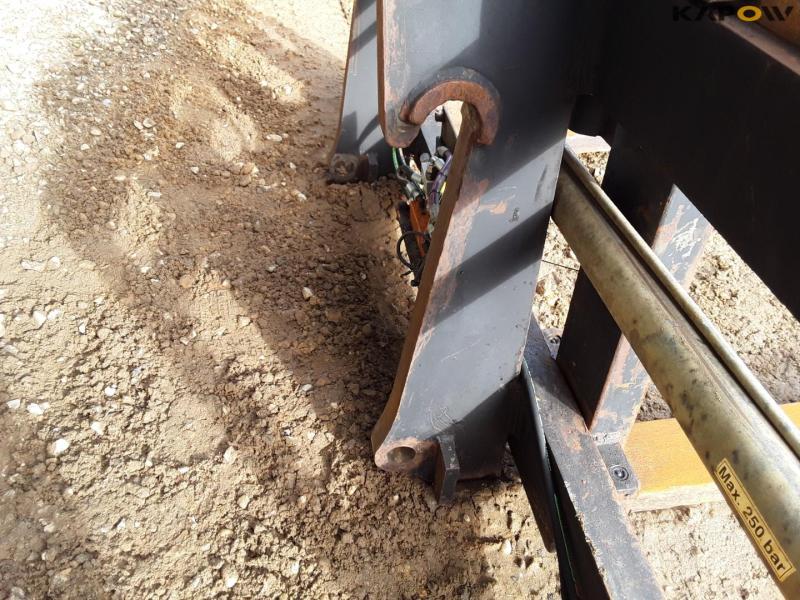 Hydraulisk pallegafler med Volvo hitch 18
