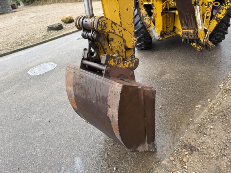 Hydrema 806 rendegraver 32