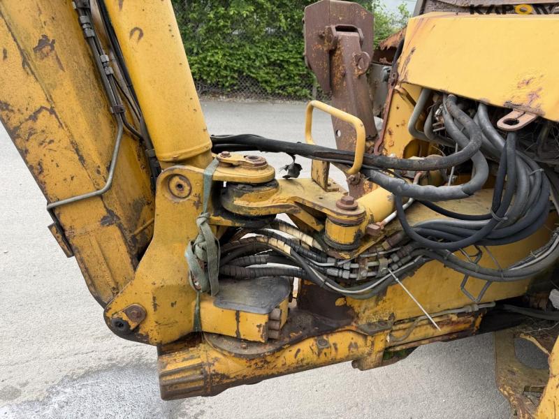 Hydrema 906 rendegraver 30