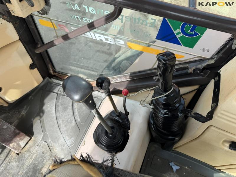 Hydrema 906C rendegraver 32